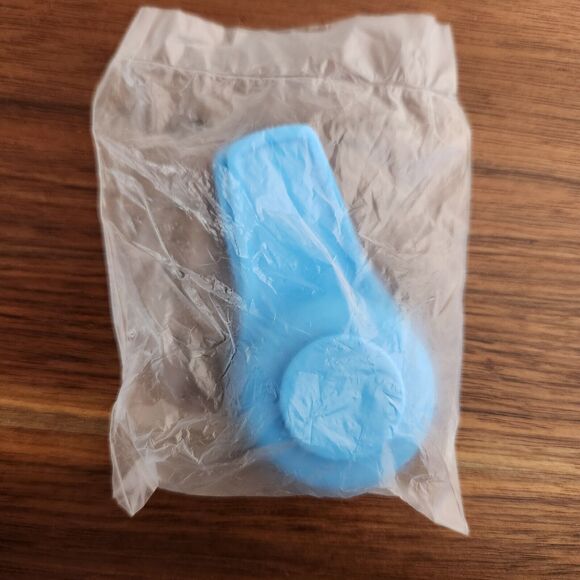 Tupperware Mini Measuring Spoons Magnets Set Salt Water Taffy Blue Tsp Tbsp - Picture 4 of 4